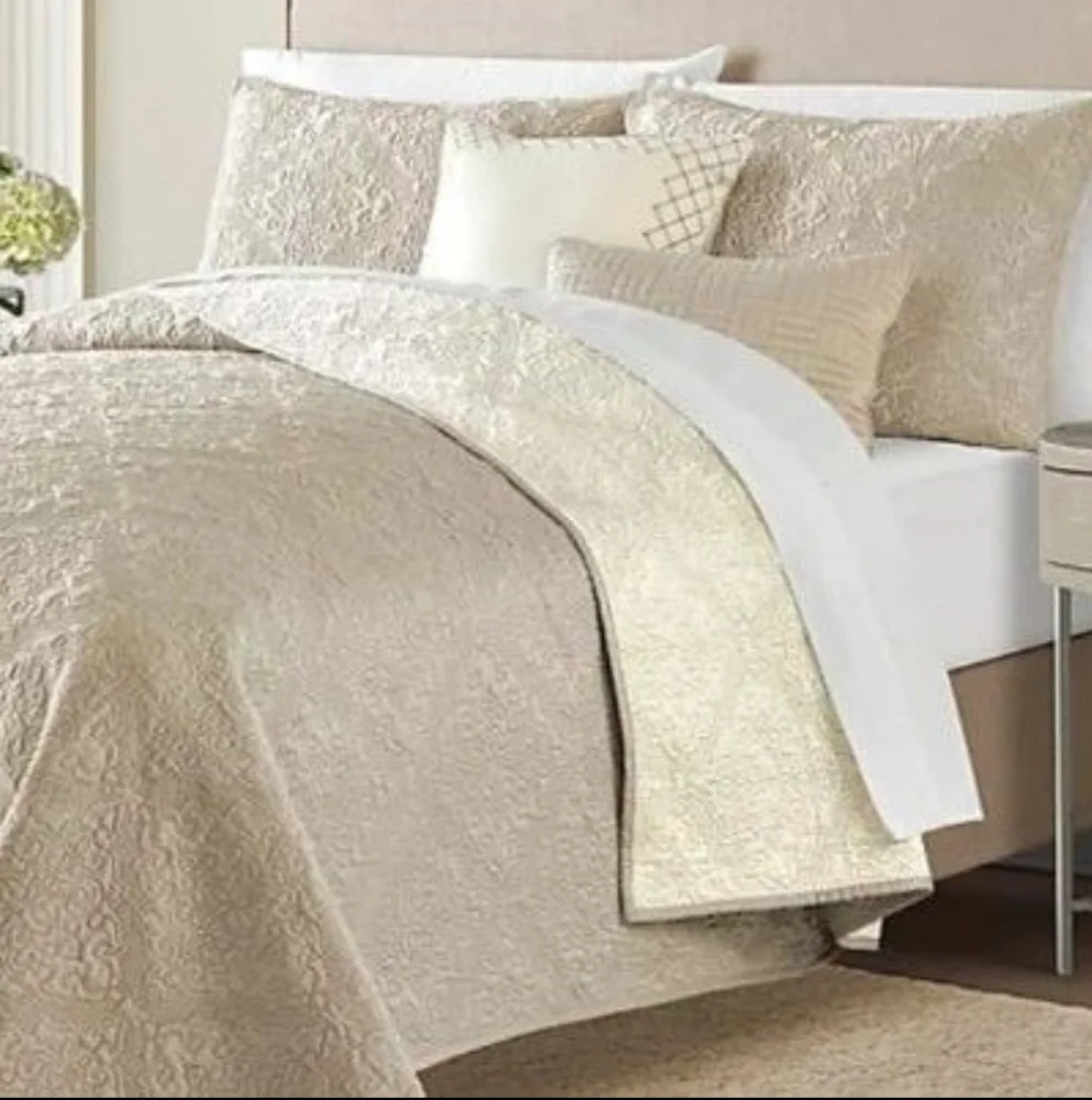 Medallion 4-Piece Reversible Twin Quilt Bedding Set in Stone NWT